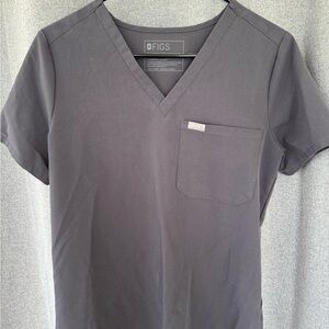 Figs Women’s Charcoal scrub top and pant